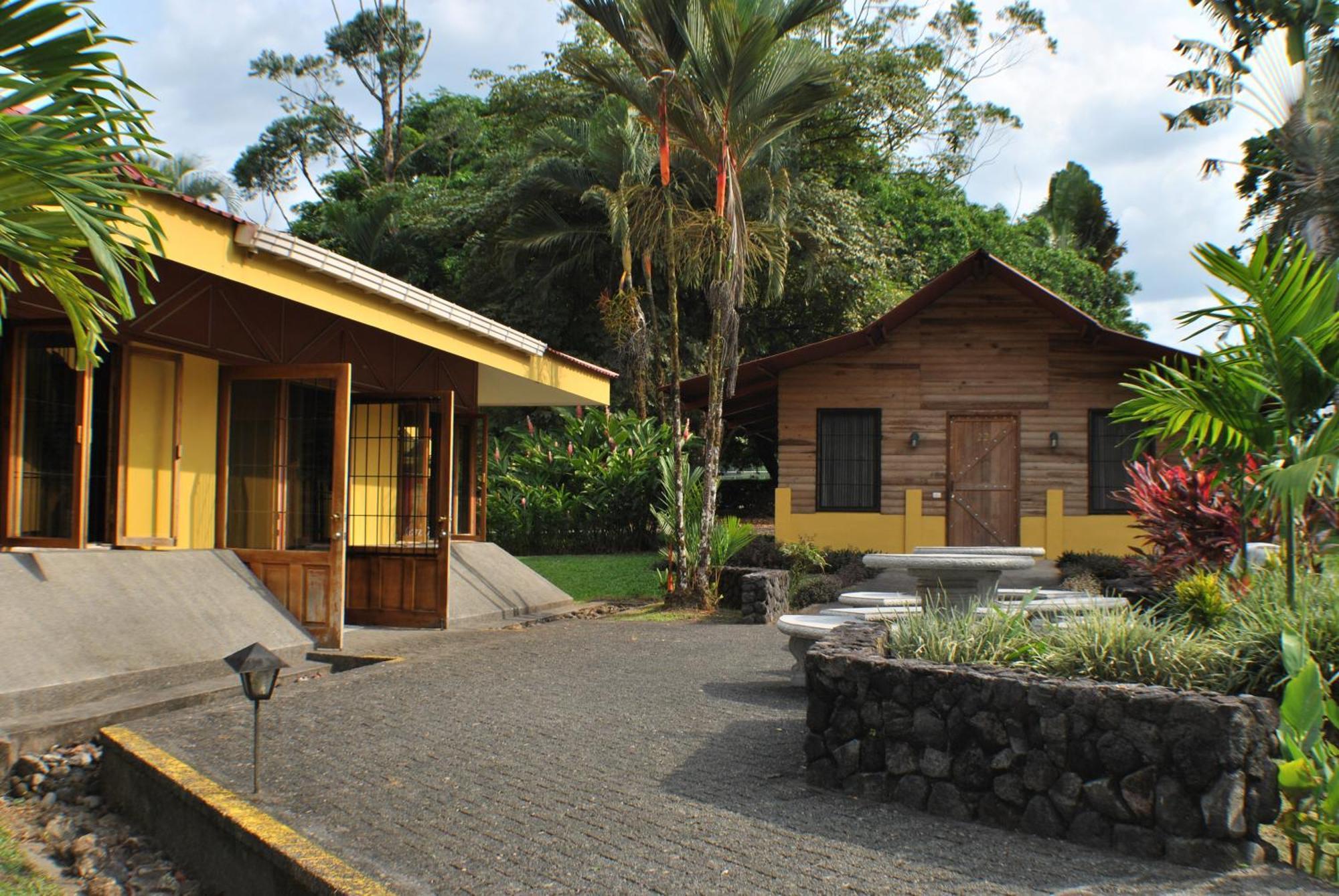 Hotel Arenal Country Inn La Fortuna Exterior foto